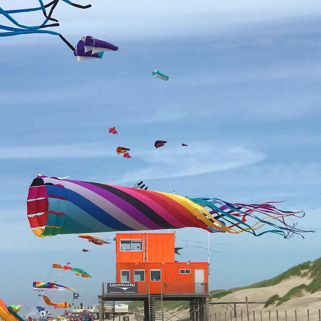 9KM Giant 8m Spinning Windsock Line Laundry Shaped Kite Super Turbine Diameter 1.5m 30D Ripstop Nylon Fabric with Bag